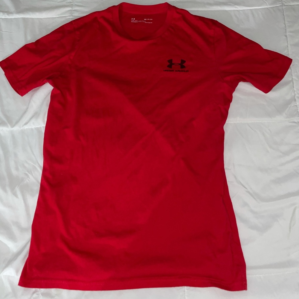 Under Armour T-shirt